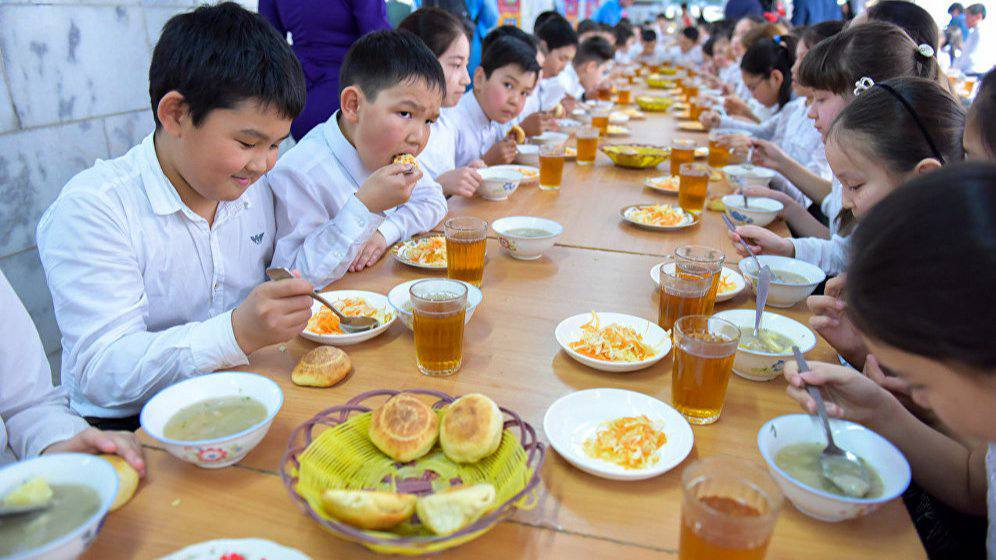 Maktab yoshidagi bolalarni to'g'ri ovqatlanishi